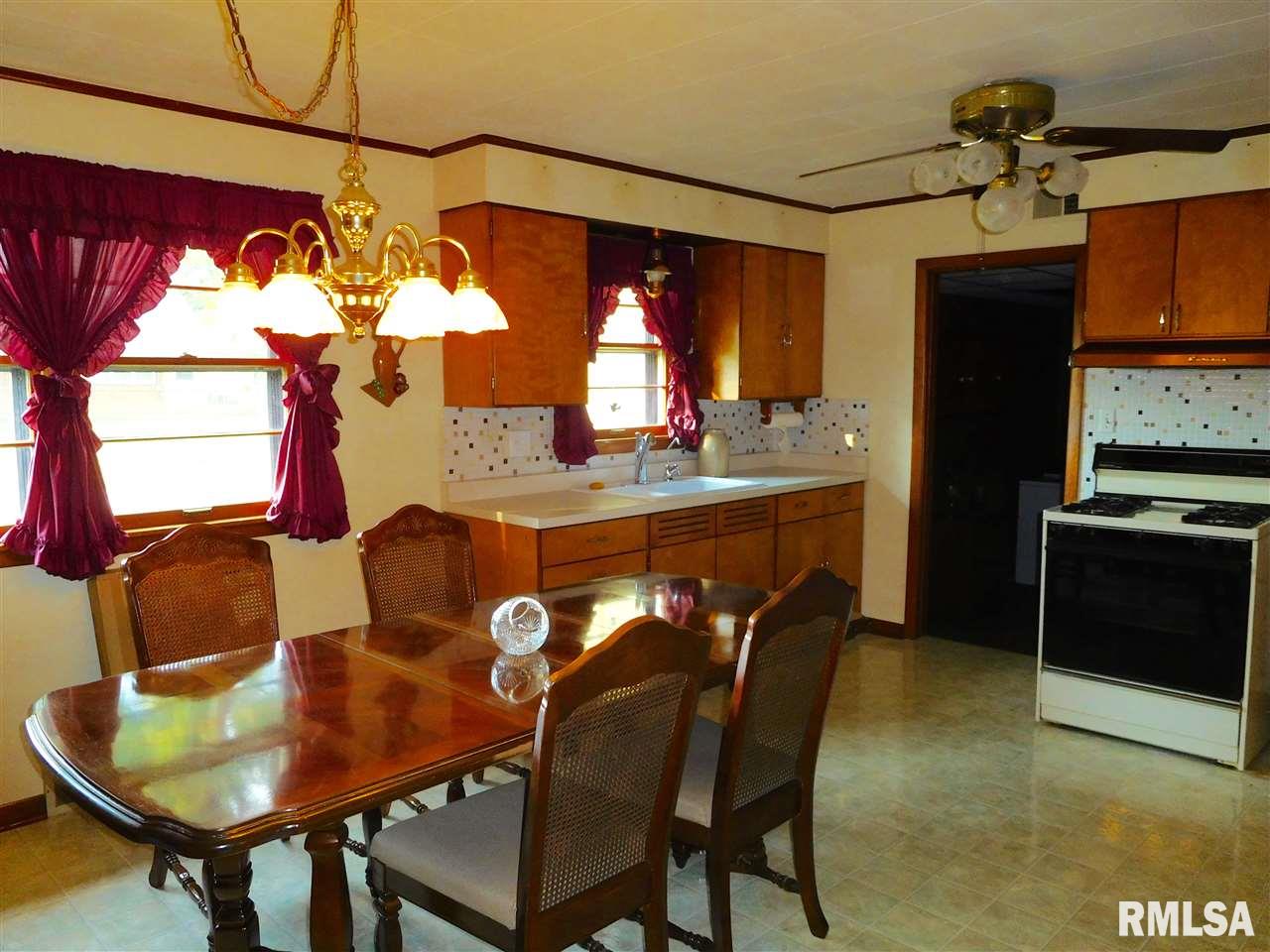 3817 South Paramount Road Bartonville, IL 61607 - Photo 5 of 25 Gallery Image 5