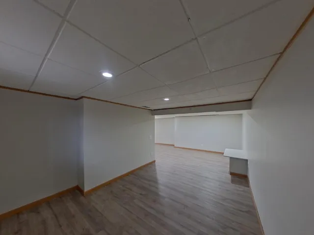 $2,169 | 1000 Concordia Avenue, St. Paul, MN 55104