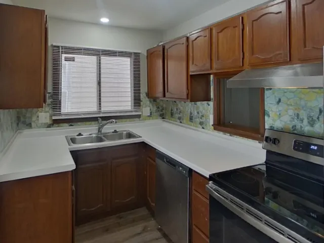 $2,129 | 1000 Concordia Avenue, St. Paul, MN 55104