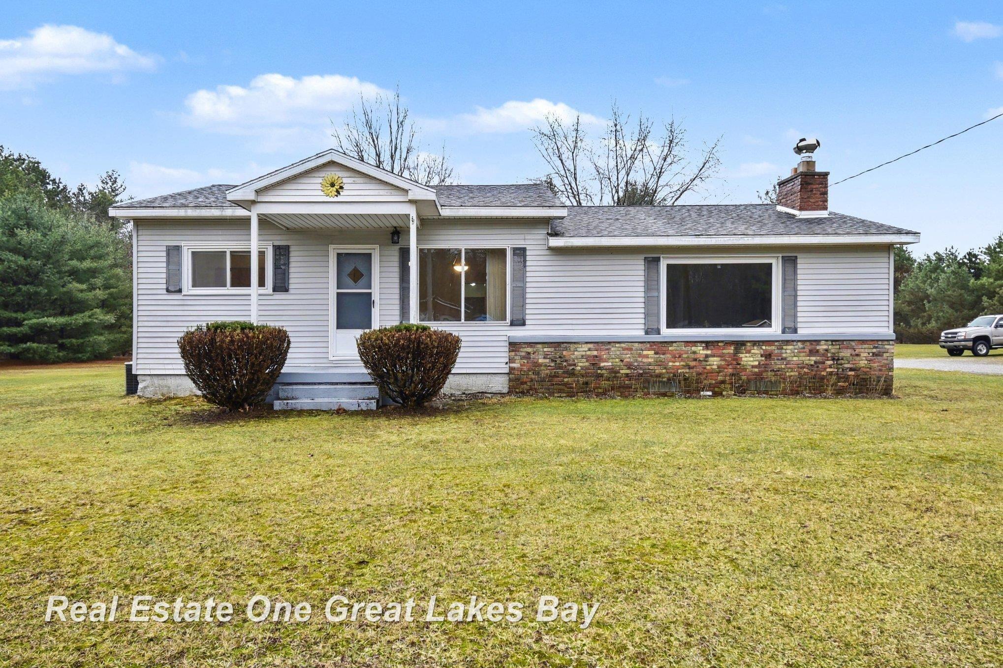 2750 East Deckerville Road Caro, MI 48723 - Photo 2 of 29