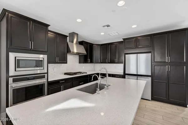 $2,550 | 3925 East Megan Street, Gilbert, AZ 85295