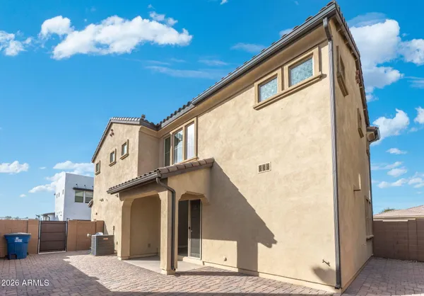 $2,550 | 3925 East Megan Street, Gilbert, AZ 85295