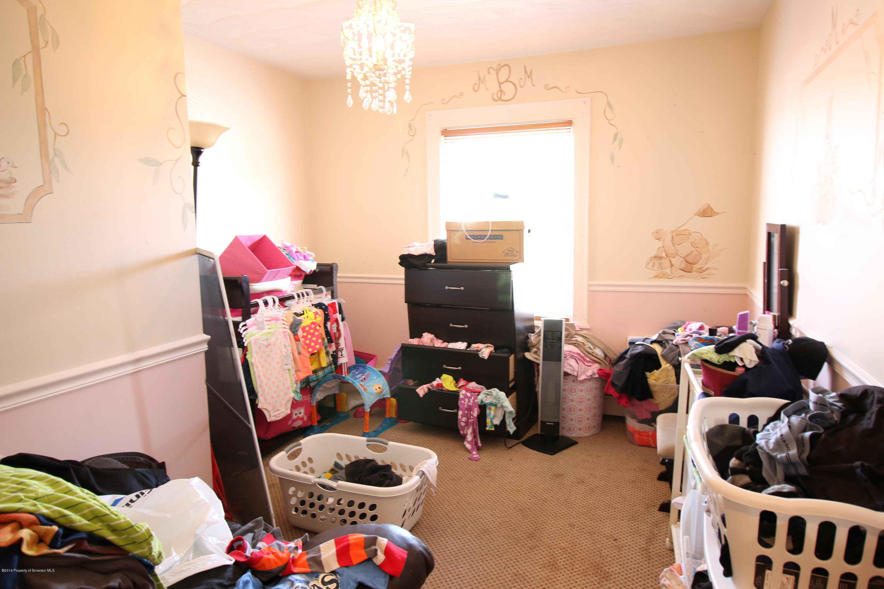 1522 Holly Road Dunmore, PA 18509 - Photo 12 of 19 Gallery Image 12
