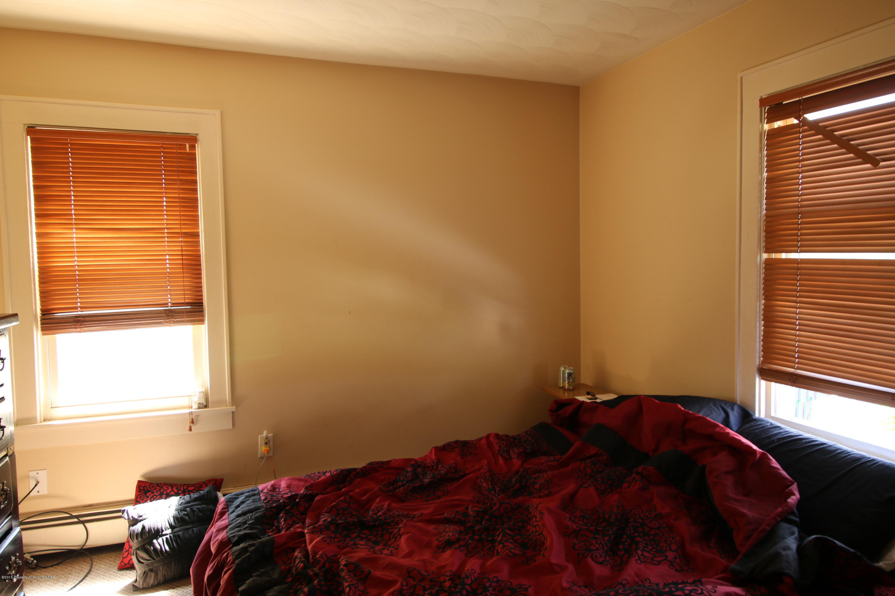 1522 Holly Road Dunmore, PA 18509 - Photo 14 of 19 Gallery Image 14