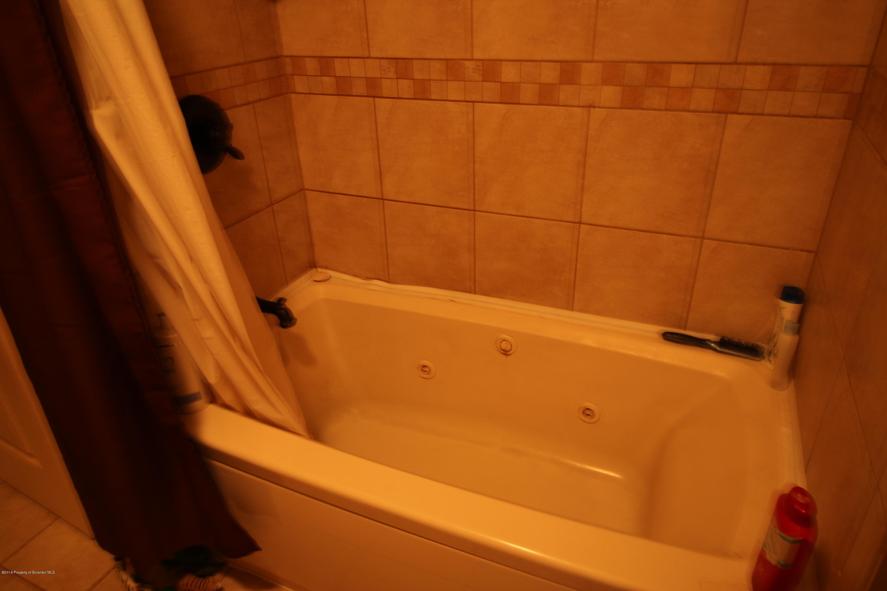 1522 Holly Road Dunmore, PA 18509 - Photo 16 of 19 Gallery Image 16