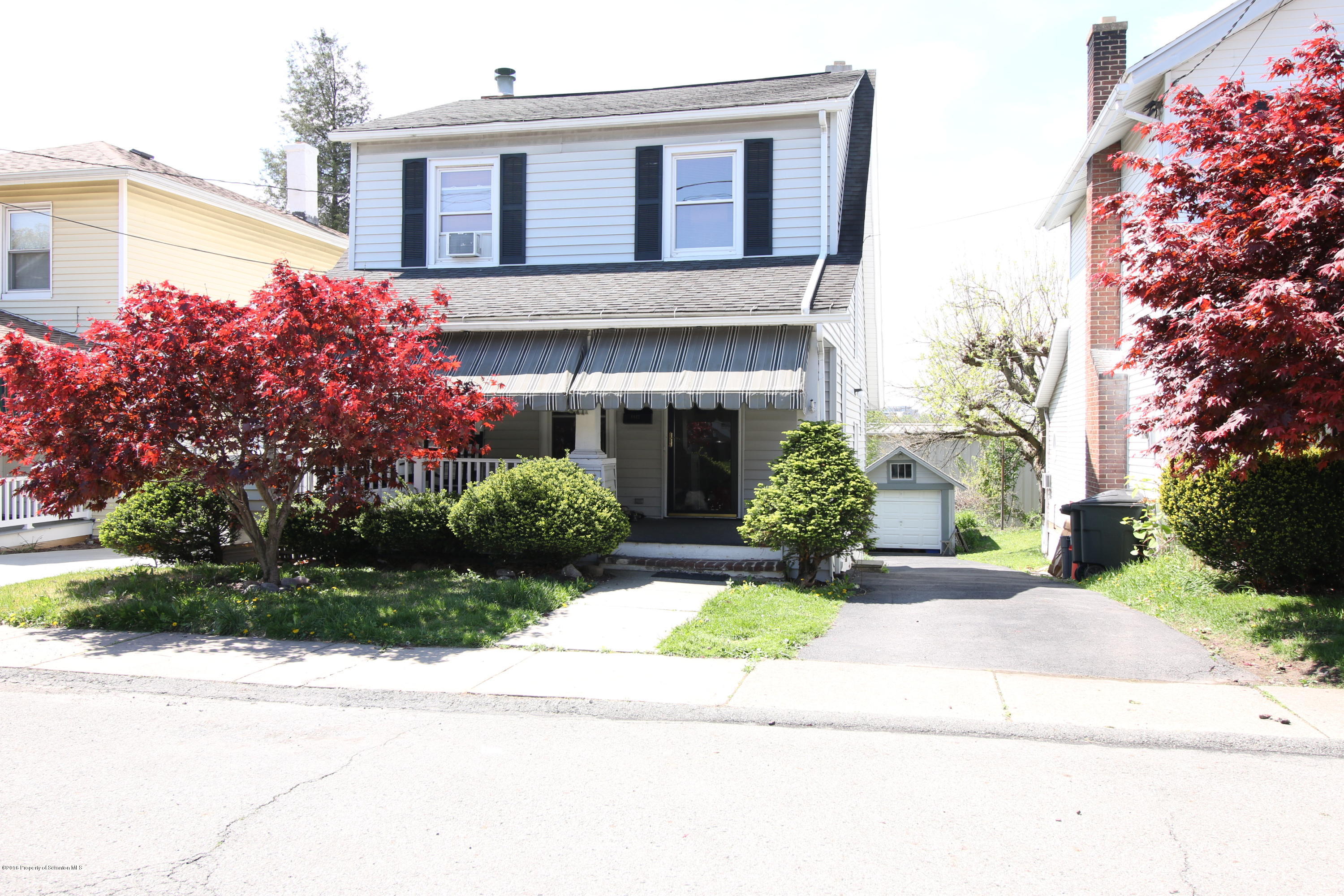 1522 Holly Road Dunmore, PA 18509 - Photo 2 of 19 Gallery Image 2
