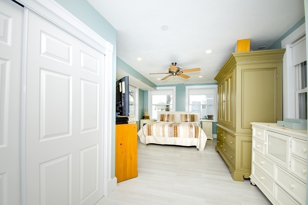 32 Merrill Road Hull, MA 02045 - Photo 18 of 28 Gallery Image 18