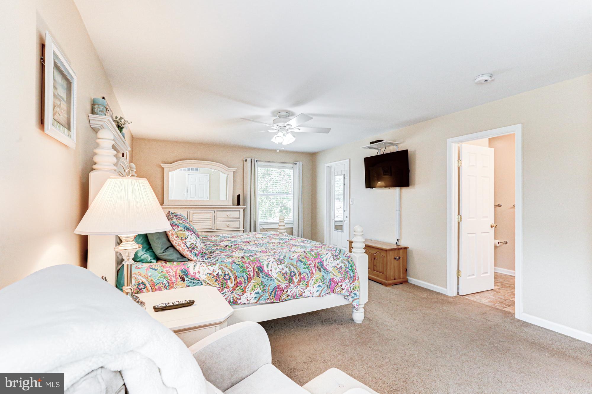 6 3 Rivers Drive Newark, DE 19702 - Photo 38 of 63 Bright and inviting bedroom retreat.