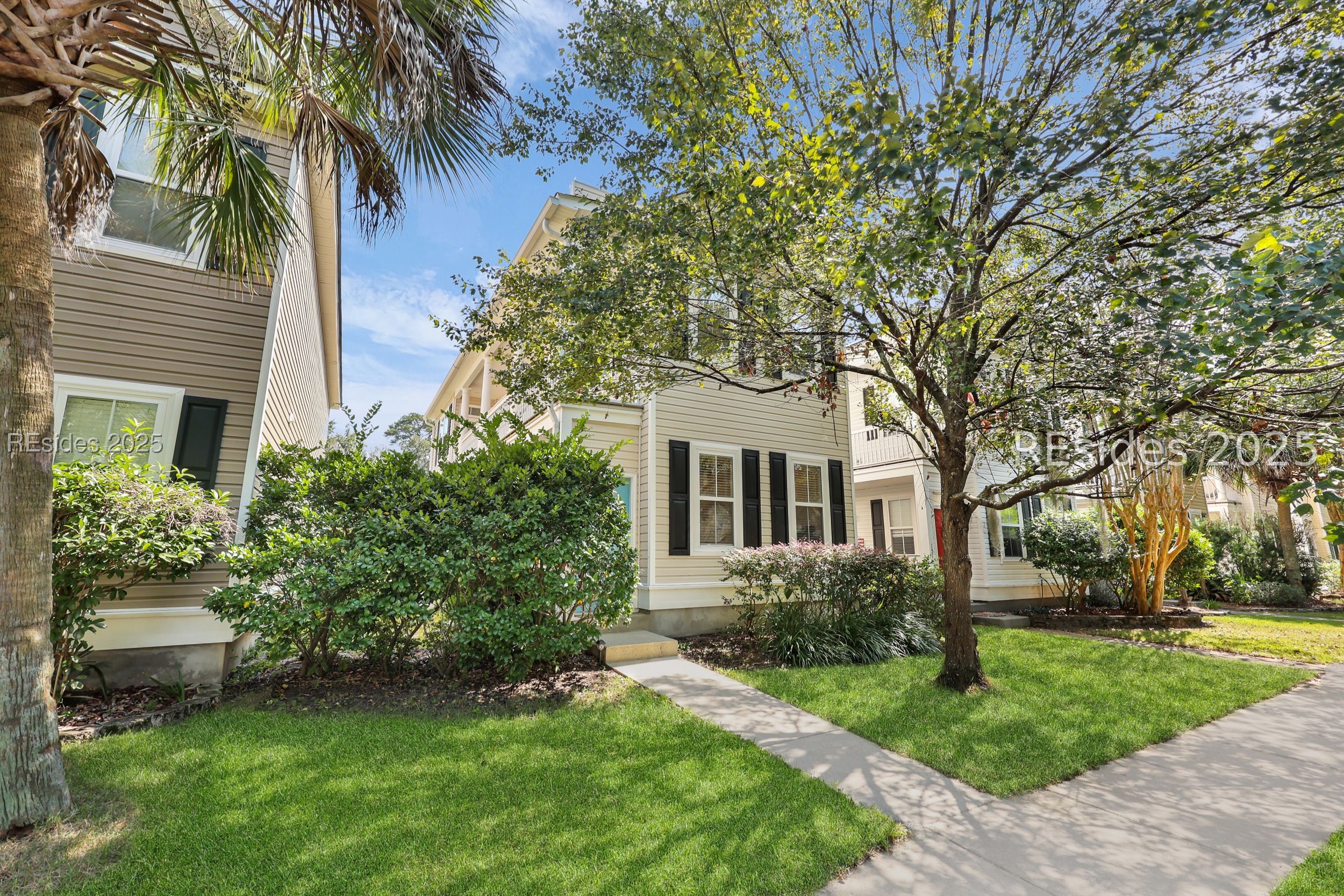 149 Regent Avenue Bluffton, SC 29910 - Photo 2 of 37