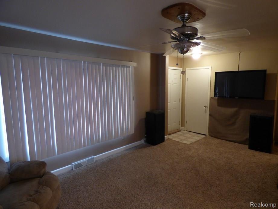 16785 Inkster Road Taylor, MI 48180 - Photo 7 of 30