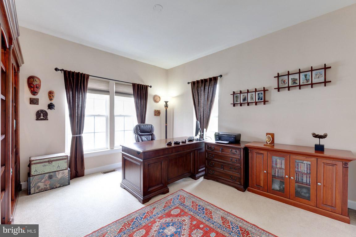 5713 Callcott Way, Unit B Alexandria, VA 22312 - Photo 35 of 53