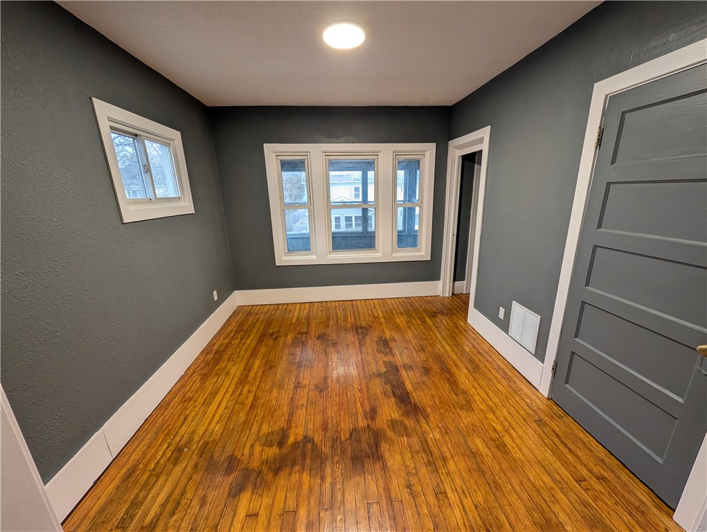 82 Fairbanks Street Rochester, NY 14621 - Photo 15 of 39 Upper Apartment