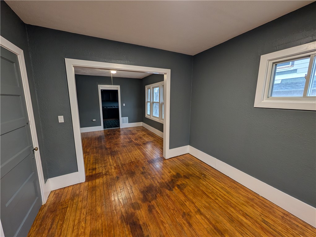 82 Fairbanks Street Rochester, NY 14621 - Photo 20 of 39 Upper Apartment