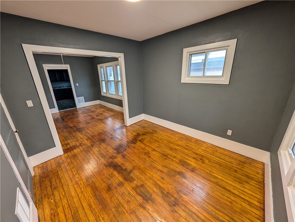 82 Fairbanks Street Rochester, NY 14621 - Photo 21 of 39 Upper Apartment