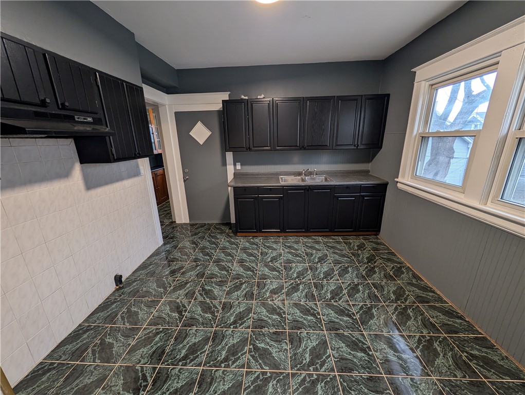 82 Fairbanks Street Rochester, NY 14621 - Photo 5 of 39 Upper Apartment