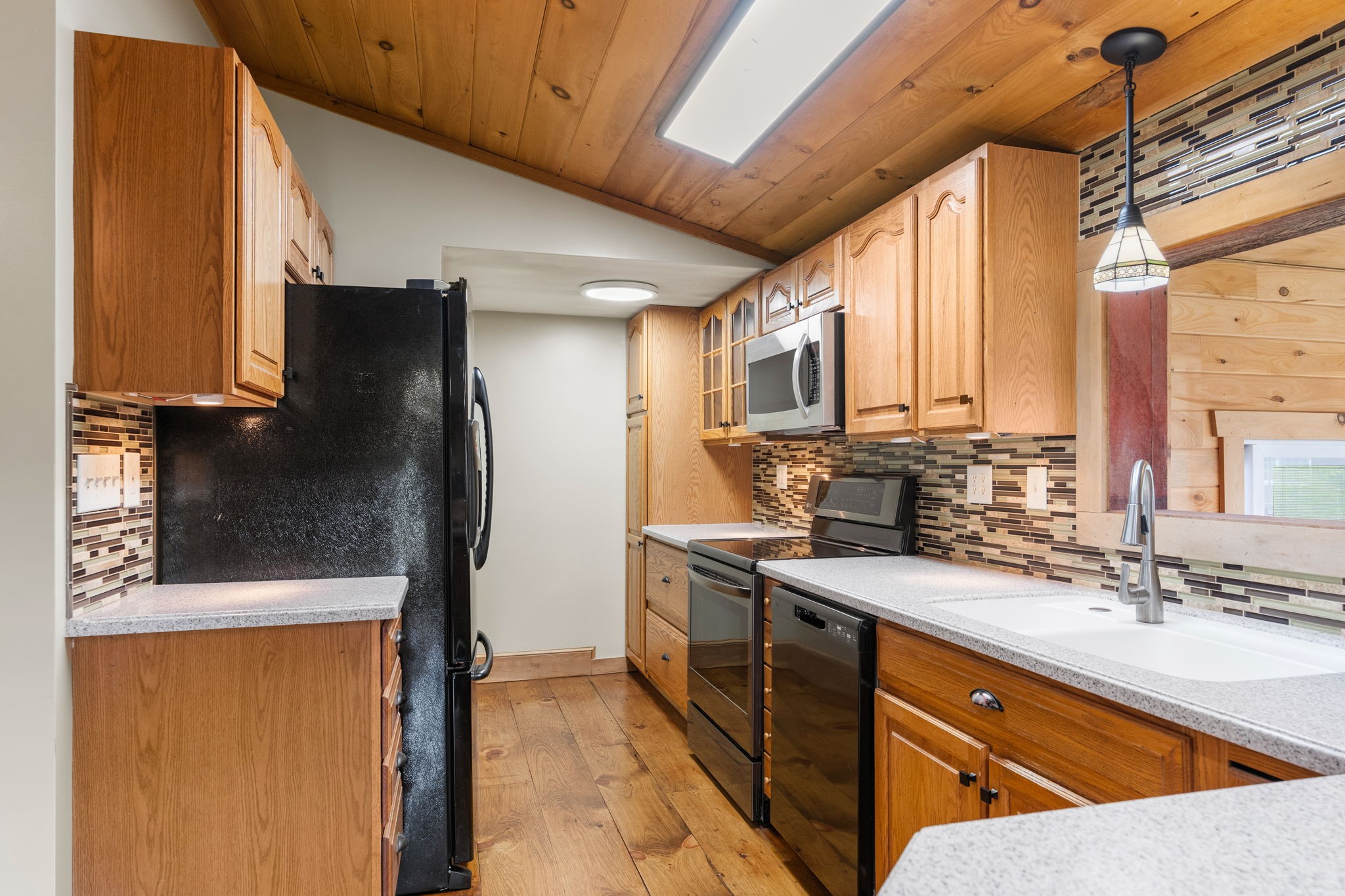395 Hardy Road Johnson City, NY 13790 - Photo 9 of 41