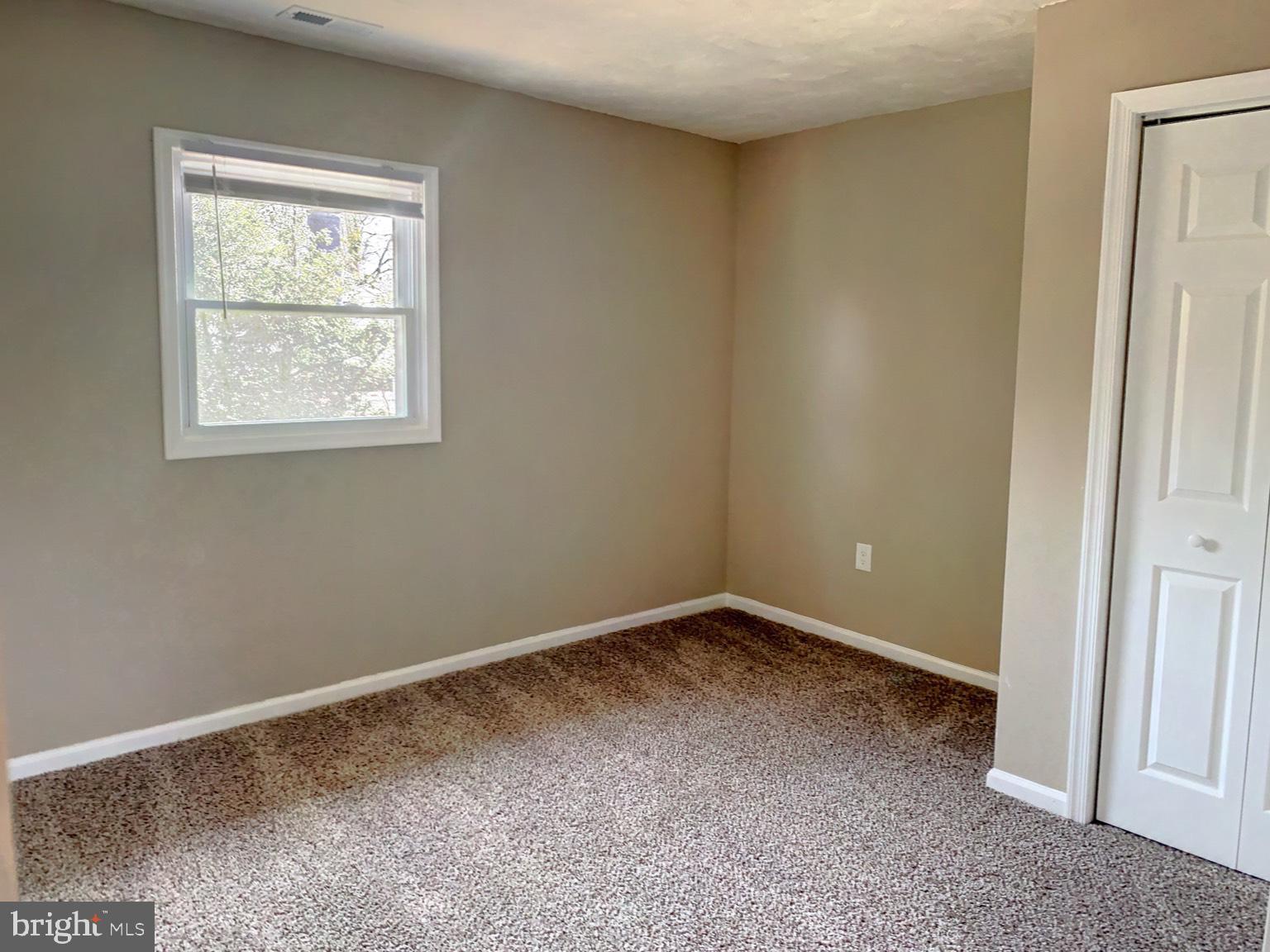 509 Spruce Avenue Pitman, NJ 08071 - Photo 13 of 25 an empty room with a window