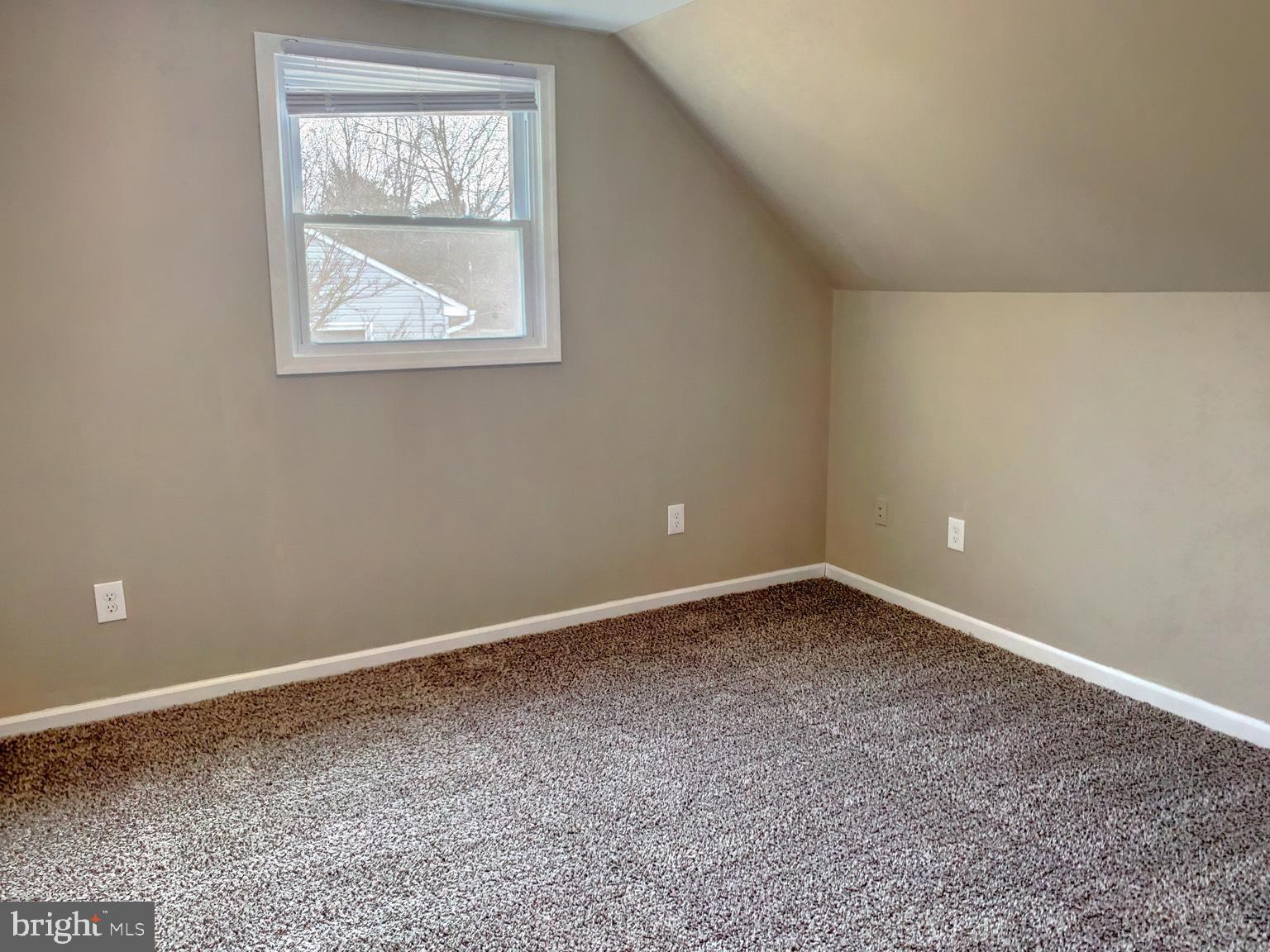 509 Spruce Avenue Pitman, NJ 08071 - Photo 14 of 25 an empty room with a window