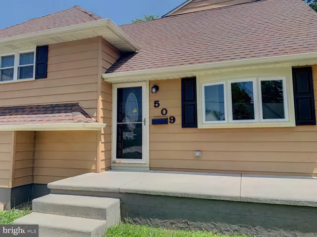 a view front of house with a entrance door