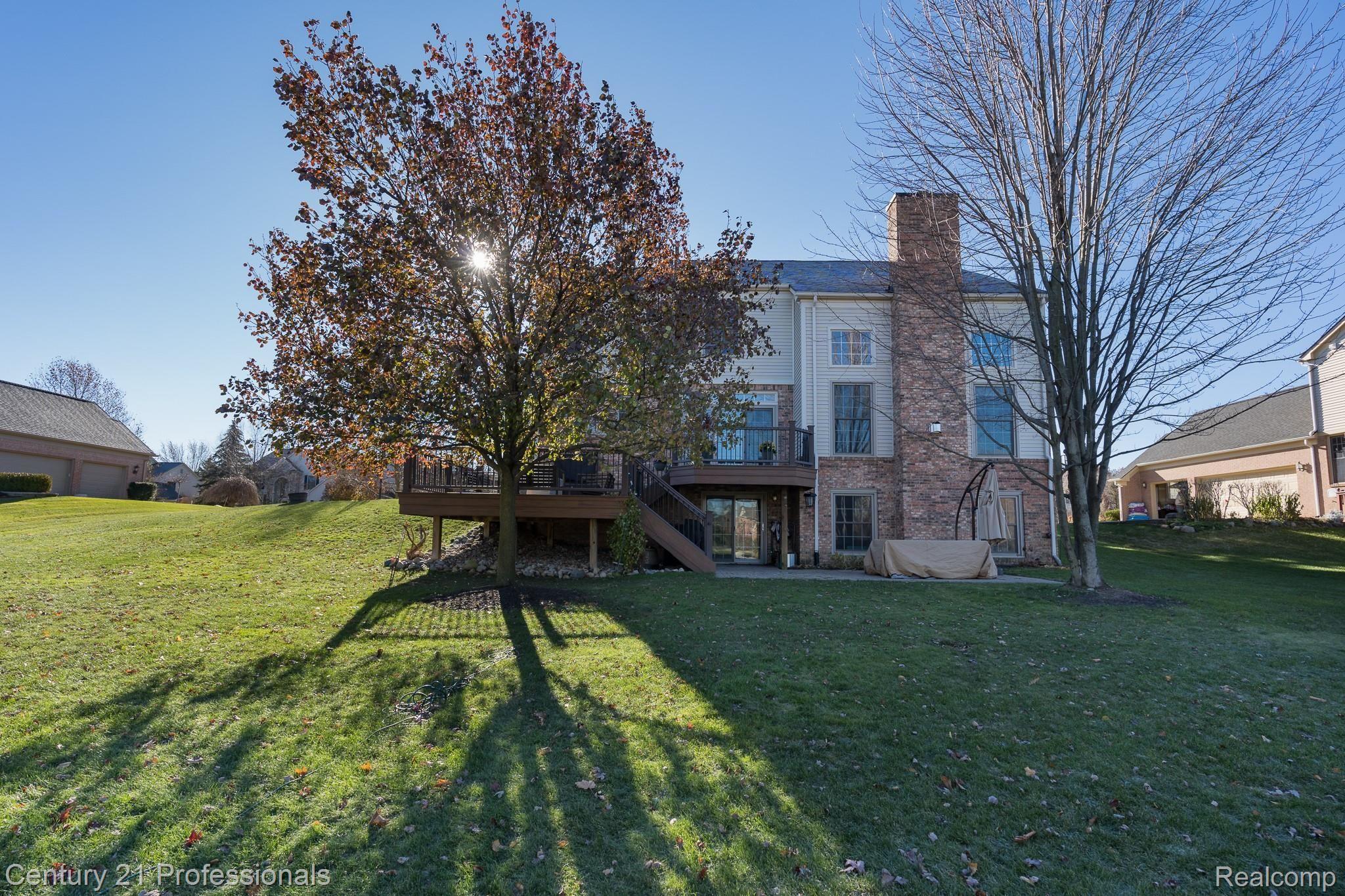 4245 Holly Lane Rochester, MI 48306 - Photo 45 of 48 back 1.jpg