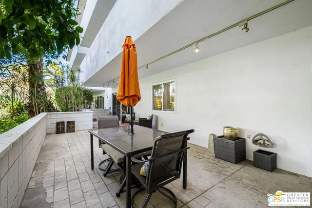 $359,999 | 2393 South Sky View Drive, Unit 1, Palm Springs, CA 92264