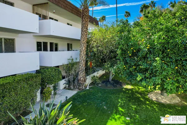 $359,999 | 2393 South Sky View Drive, Unit 1, Palm Springs, CA 92264