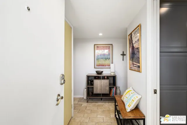 $359,999 | 2393 South Sky View Drive, Unit 1, Palm Springs, CA 92264