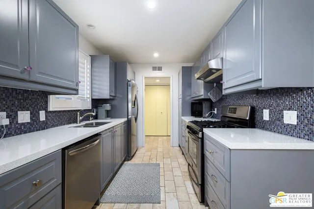 $359,999 | 2393 South Sky View Drive, Unit 1, Palm Springs, CA 92264