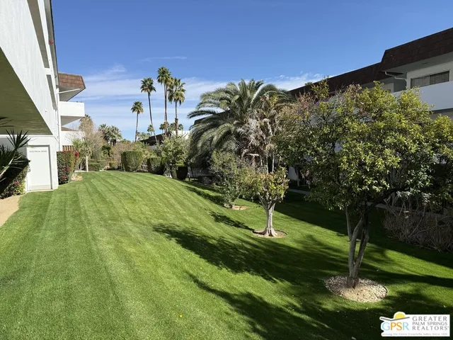 $359,999 | 2393 South Sky View Drive, Unit 1, Palm Springs, CA 92264