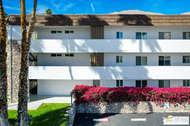 $359,999 | 2393 South Sky View Drive, Unit 1, Palm Springs, CA 92264