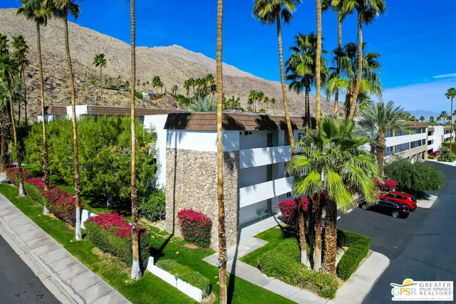 $359,999 | 2393 South Sky View Drive, Unit 1, Palm Springs, CA 92264