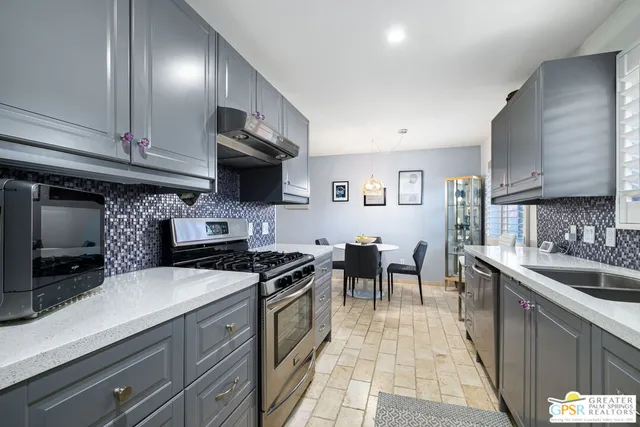 $359,999 | 2393 South Sky View Drive, Unit 1, Palm Springs, CA 92264