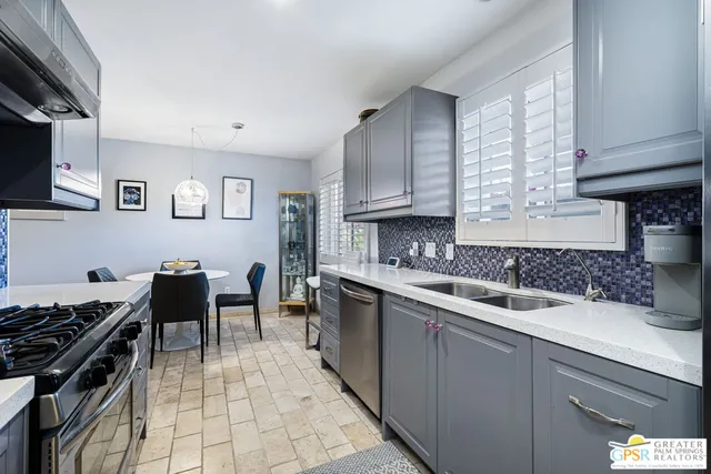 $359,999 | 2393 South Sky View Drive, Unit 1, Palm Springs, CA 92264