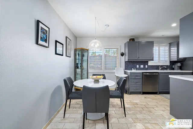 $359,999 | 2393 South Sky View Drive, Unit 1, Palm Springs, CA 92264