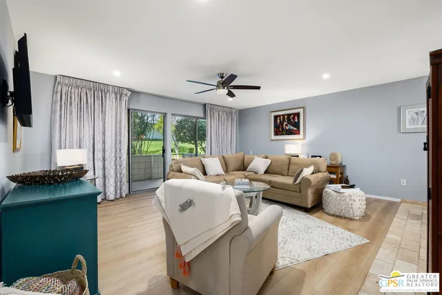 $359,999 | 2393 South Sky View Drive, Unit 1, Palm Springs, CA 92264