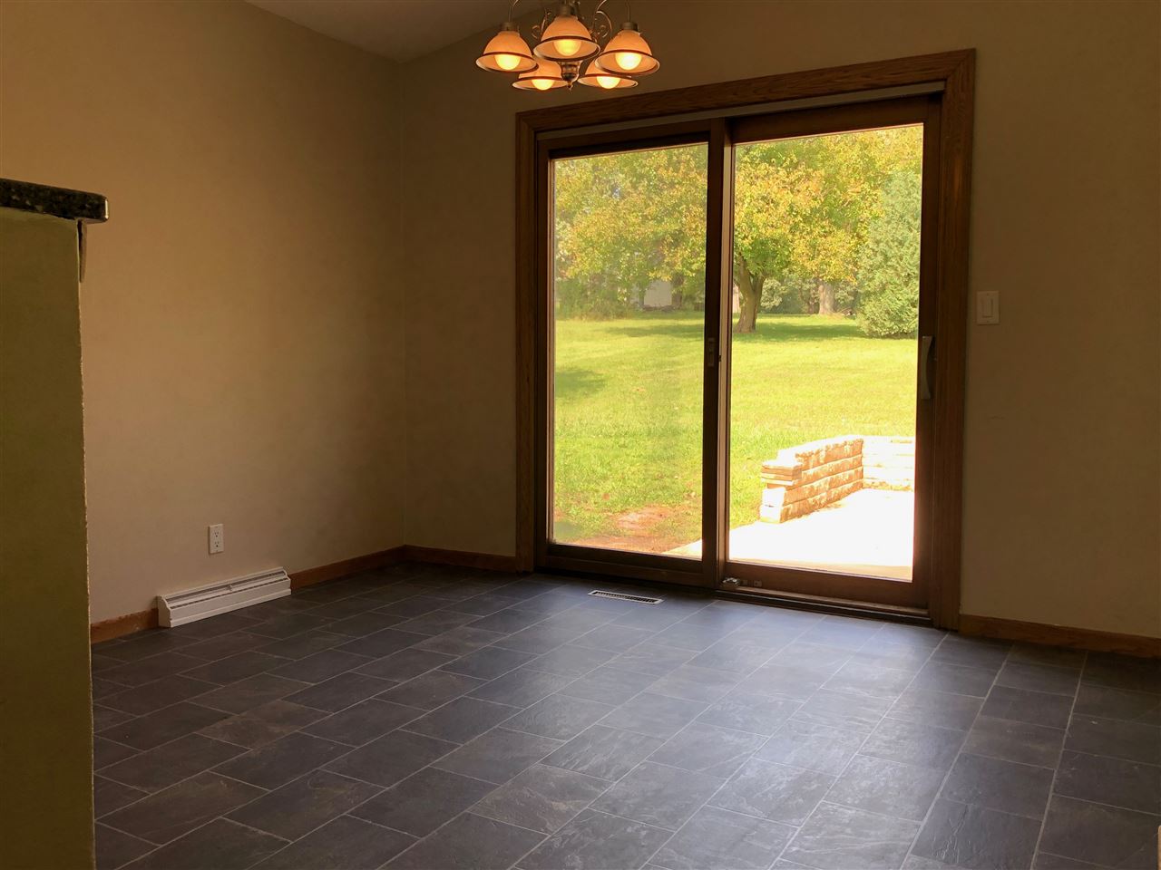 1733 Lake Summerset Road Davis, IL 61019 - Photo 6 of 24 an empty room with a window