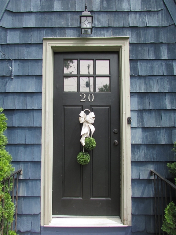 20 Fallston Street Springfield, MA 01119 - Photo 5 of 38