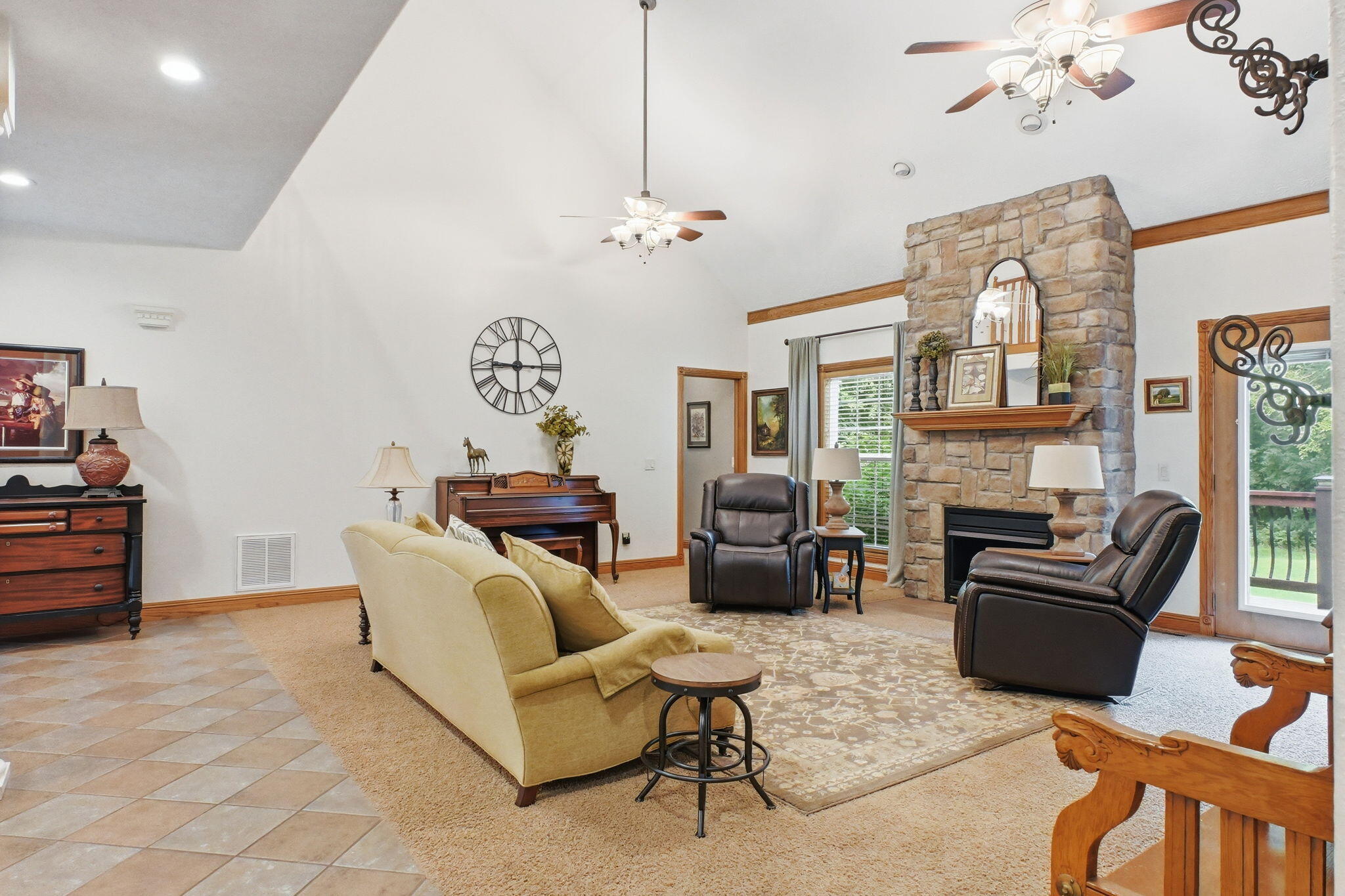 4241 South 90th Road Bolivar, MO 65613 - Photo 14 of 86 14 - formal living room