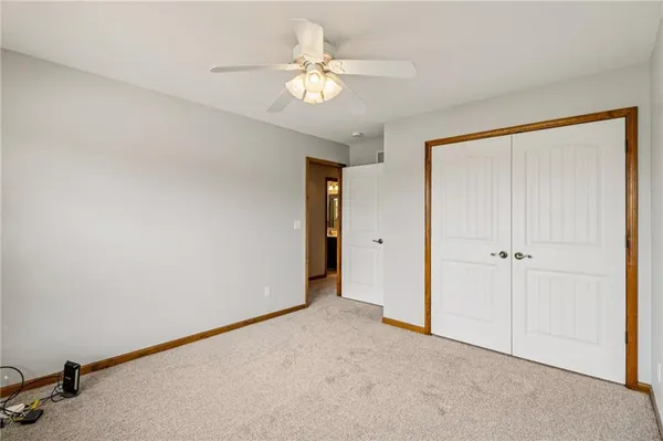 $475,000 | 1343 Delaware Drive, Tonganoxie, KS 66086