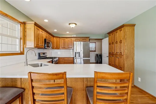 $475,000 | 1343 Delaware Drive, Tonganoxie, KS 66086