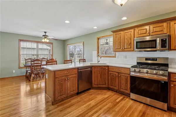 $475,000 | 1343 Delaware Drive, Tonganoxie, KS 66086