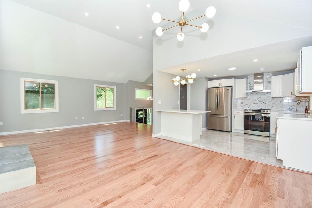 65 Overlook Drive Framingham, MA 01701 - Photo 14 of 42