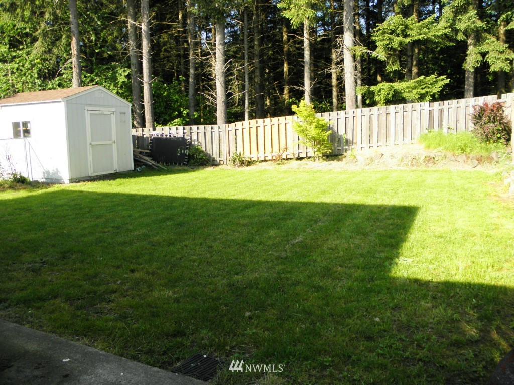 27410 Maple Ridge Way Southeast Maple Valley, WA 98038 - Photo 2 of 25