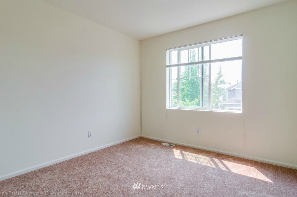 27410 Maple Ridge Way Southeast Maple Valley, WA 98038 - Photo 16 of 25