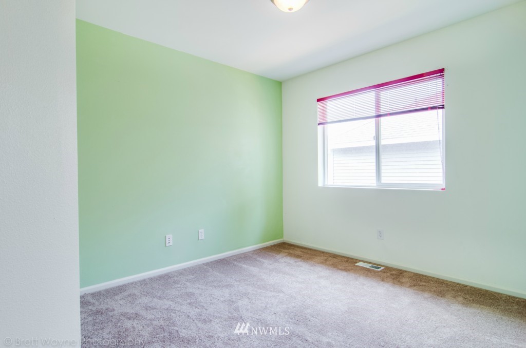 27410 Maple Ridge Way Southeast Maple Valley, WA 98038 - Photo 17 of 25