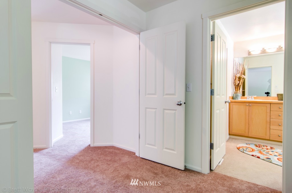 27410 Maple Ridge Way Southeast Maple Valley, WA 98038 - Photo 18 of 25