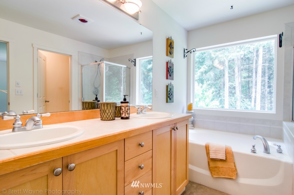 27410 Maple Ridge Way Southeast Maple Valley, WA 98038 - Photo 20 of 25