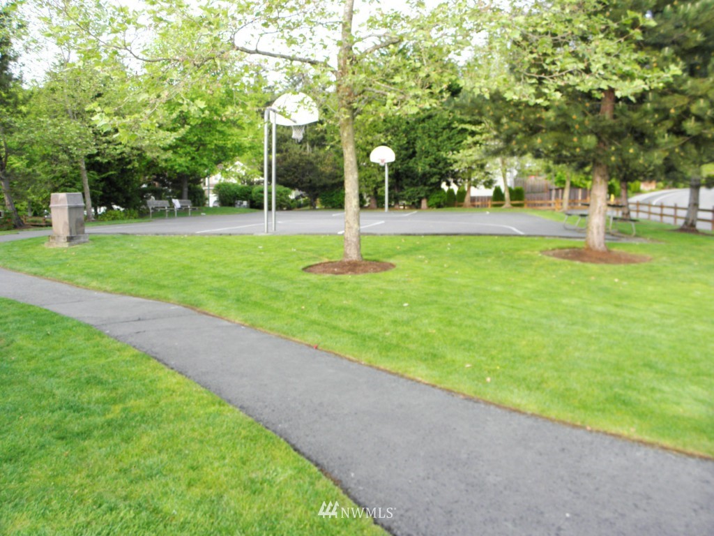 27410 Maple Ridge Way Southeast Maple Valley, WA 98038 - Photo 23 of 25