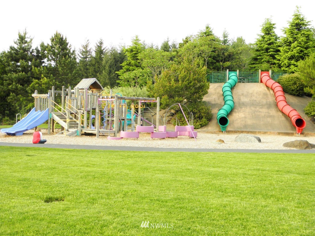27410 Maple Ridge Way Southeast Maple Valley, WA 98038 - Photo 24 of 25
