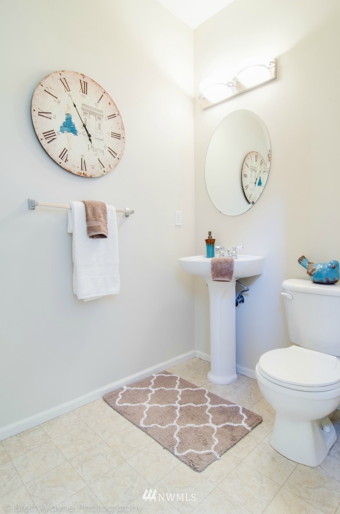 27410 Maple Ridge Way Southeast Maple Valley, WA 98038 - Photo 6 of 25